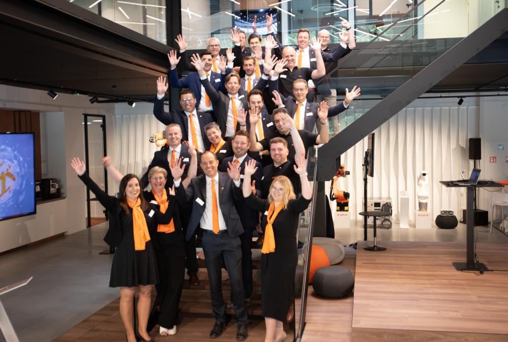 Karlijn Van Briel (KUKA): “Leiderschap betekent mensen meenemen in ...